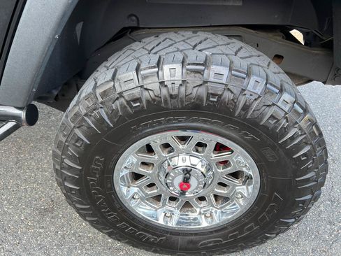 Used 2014 Jeep Wrangler Unlimited Rubicon w/ Dual Top Group AWD/4WD image 31