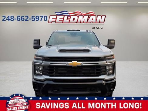 Used 2024 Chevrolet Silverado 2500 Custom w/ Custom Value Package image 9