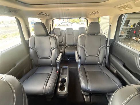 Used 2025 INFINITI QX80 Pure image 13