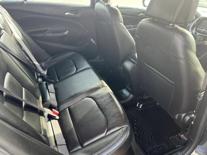 Used 2017 Chevrolet Cruze Premier FWD image 10