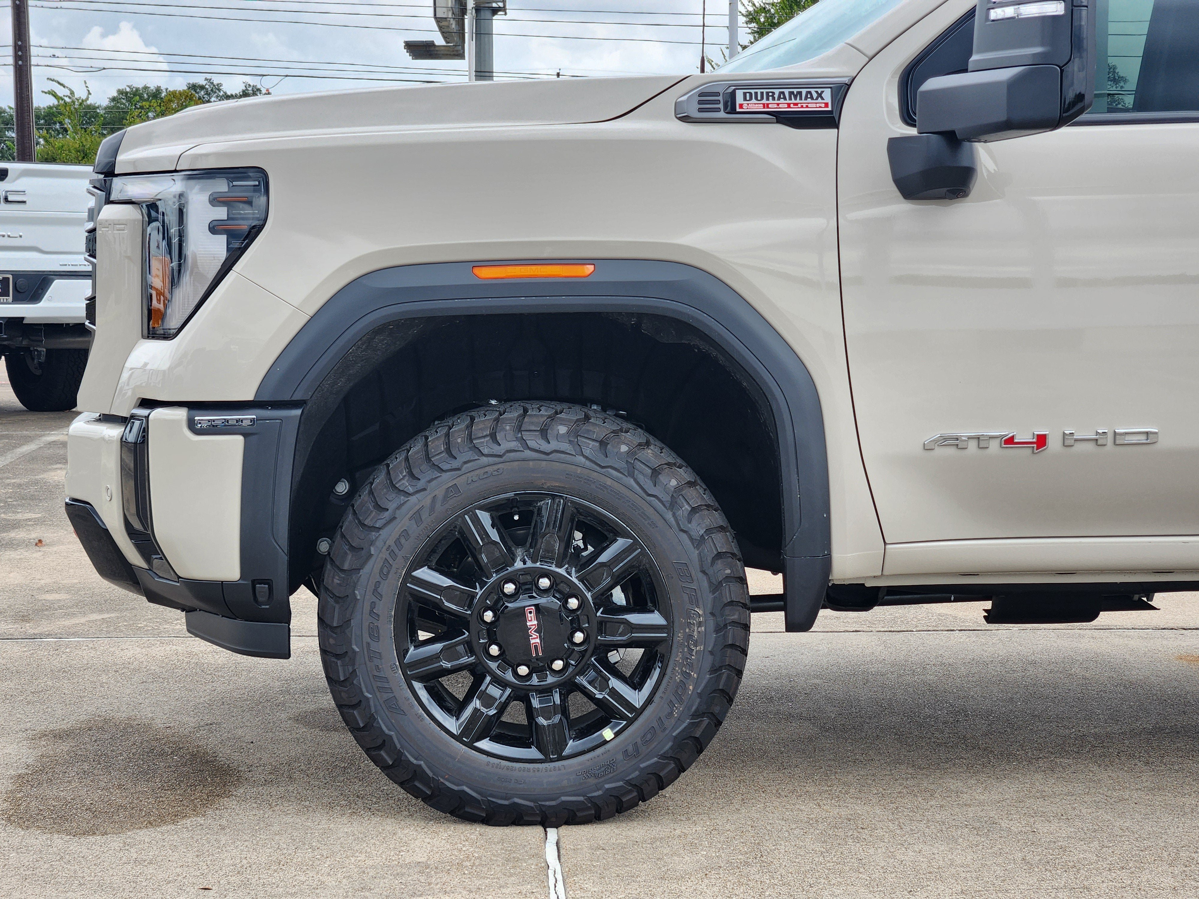 New 2026 GMC Sierra 2500 AT4 w/ Technology Package AWD/4WD image 6