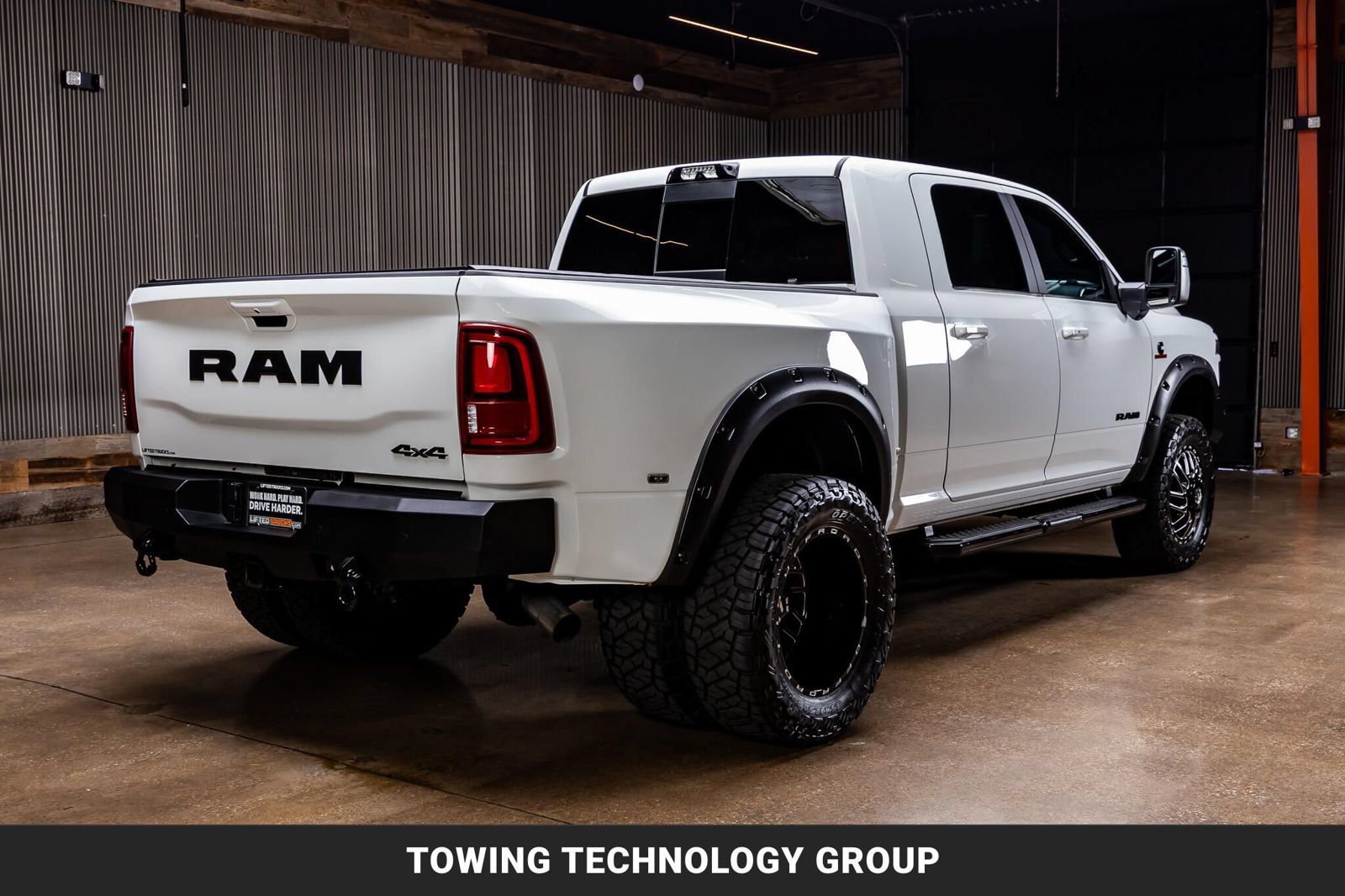 Used 2025 RAM 3500 Laramie w/ Night Edition AWD/4WD image 9