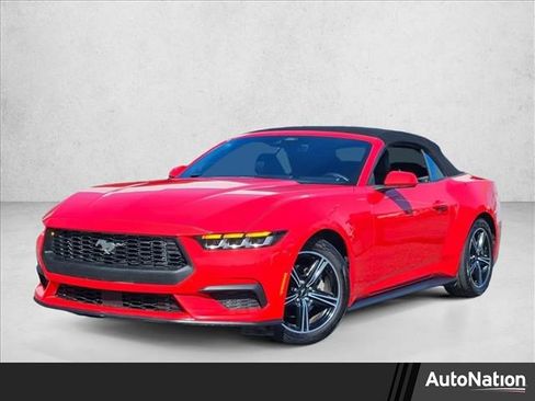 Used 2024 Ford Mustang Convertible image 1
