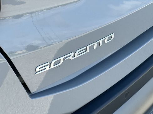 Used 2024 Kia Sorento SX AWD/4WD image 12