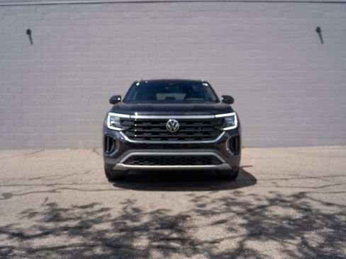 Used 2024 Volkswagen Atlas Cross Sport SE AWD/4WD image 10