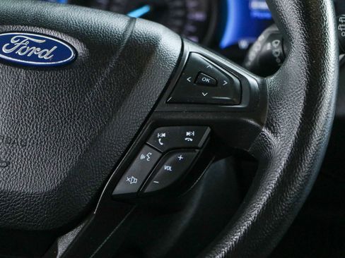 Used 2021 Ford Edge SE image 14