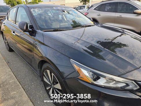 Used 2022 Nissan Altima 2.5 SL FWD image 3