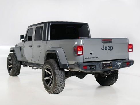 Used 2022 Jeep Gladiator Sport image 5