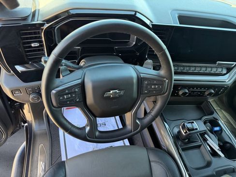 Used 2024 Chevrolet Silverado 1500 ZR2 image 8