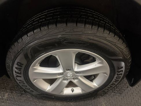 Used 2014 Toyota RAV4 XLE image 17