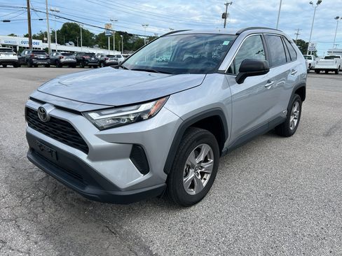 Used 2025 Toyota RAV4 LE AWD/4WD image 1