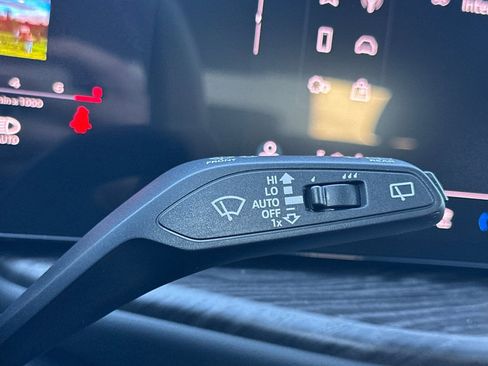 Used 2025 Audi Q5 Premium Plus w/ Premium Plus image 39