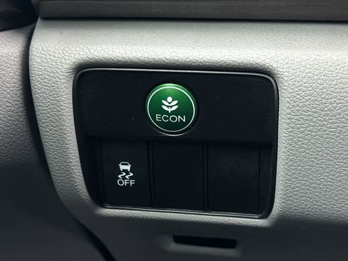 Used 2016 Honda Accord EX image 29