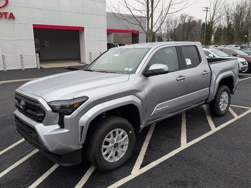New 2025 Toyota Tacoma SR5 image 7