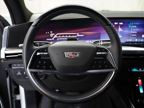 Used 2025 Cadillac Escalade Premium Luxury AWD/4WD image 12