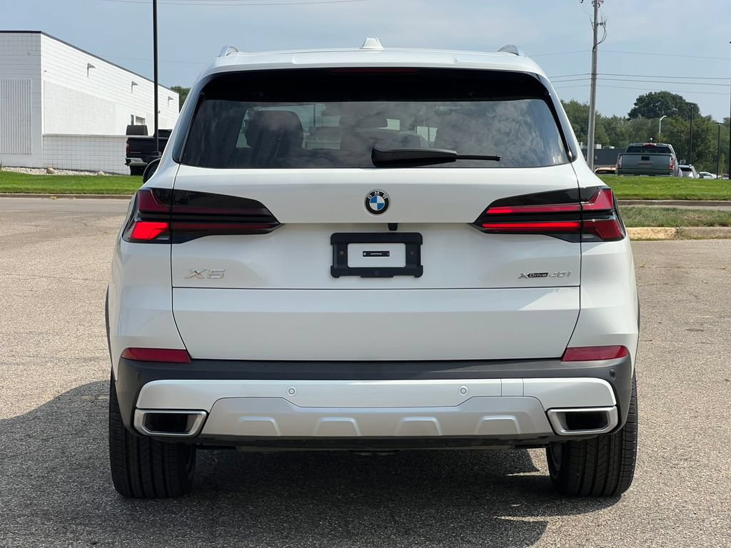 Used 2026 BMW X5 xDrive40i AWD/4WD image 45