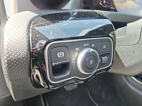 Used 2025 Mercedes-Benz CLA 250 4MATIC image 22