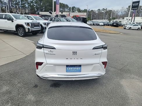 Certified 2024 Buick Envista Avenir image 6