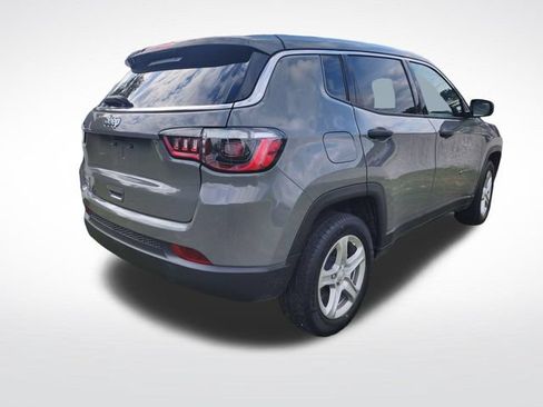 Used 2024 Jeep Compass Sport AWD/4WD image 2