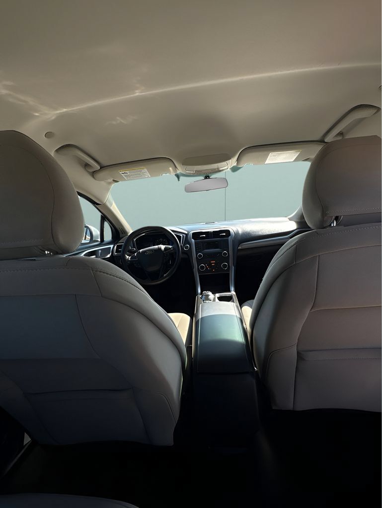 Used 2018 Ford Fusion S FWD image 22