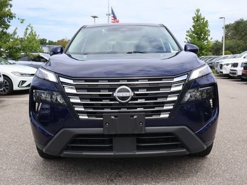 Used 2024 Nissan Rogue SV AWD/4WD image 3