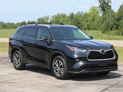 Used 2022 Toyota Highlander XLE
