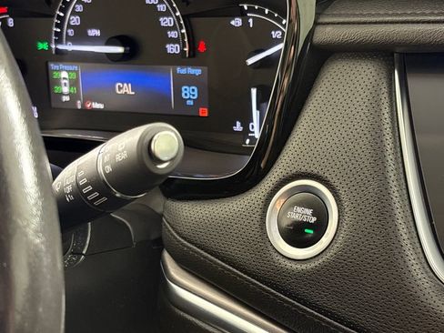 Used 2018 Cadillac XT5 Premium Luxury FWD image 38
