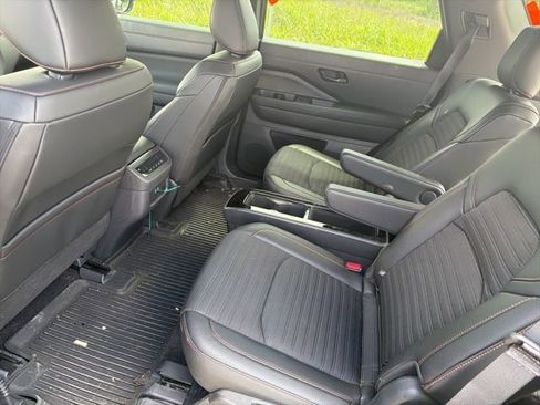 Used 2025 Nissan Pathfinder Rock Creek AWD/4WD image 16