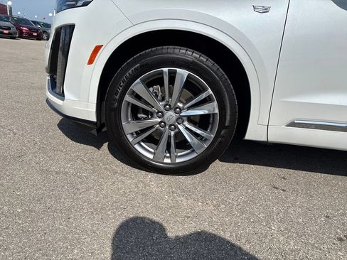 Used 2024 Cadillac XT6 Premium Luxury AWD/4WD image 32