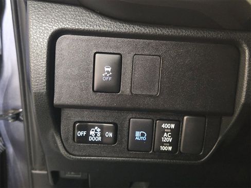 Used 2021 Toyota Tacoma TRD Sport w/ Technology Package image 25