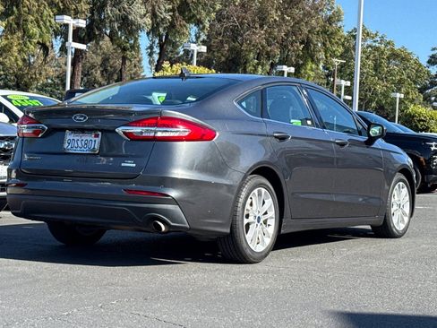 Used 2020 Ford Fusion SE FWD image 5
