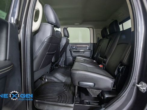 Used 2016 RAM 2500 Laramie w/ Sport Appearance Group AWD/4WD image 27