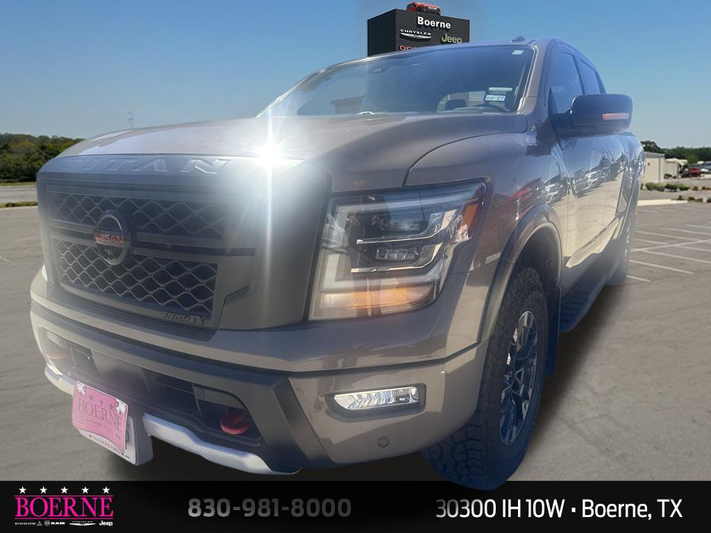 Used 2021 Nissan Titan PRO-4X w/ Pro-4x Convenience Package AWD/4WD image 3