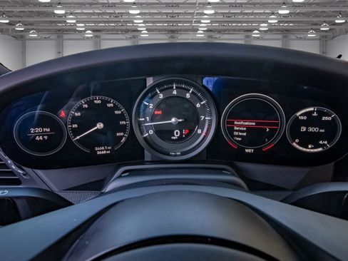 Used 2024 Porsche 911 Targa 4S image 8