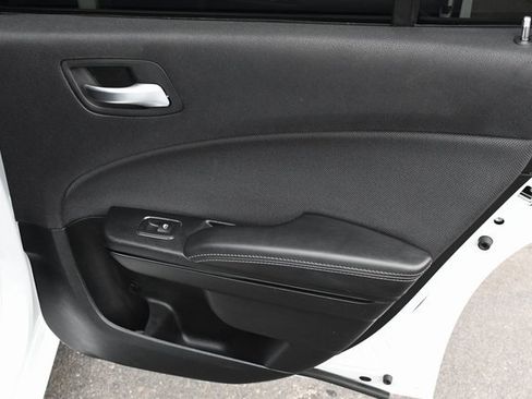 Used 2017 Dodge Charger SE w/ Blacktop Package image 18