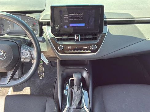 Used 2023 Toyota Corolla LE FWD image 32