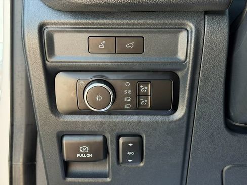 Used 2023 Ford Expedition Limited AWD/4WD image 47