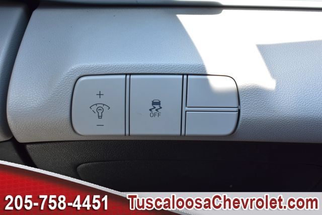 Used 2025 Hyundai Elantra Limited FWD image 43
