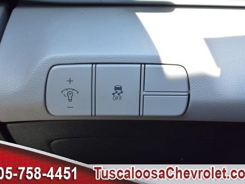 Used 2025 Hyundai Elantra Limited FWD image 43