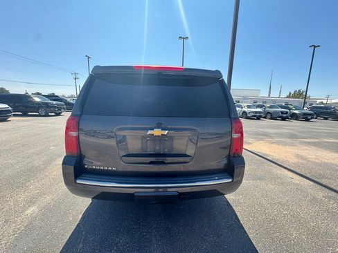 Used 2015 Chevrolet Suburban LTZ RWD image 9