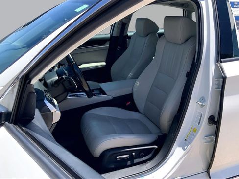 Used 2021 Honda Accord Touring image 8