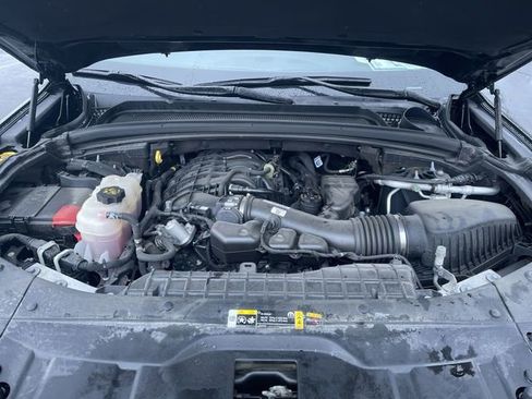 Used 2024 Jeep Grand Cherokee Altitude image 29