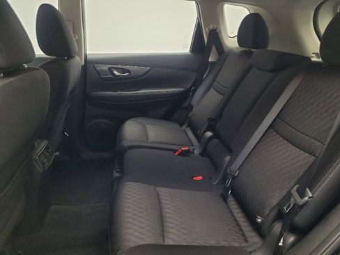 Used 2018 Nissan Rogue S AWD/4WD image 18
