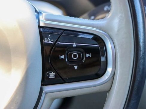 Used 2017 Volvo XC90 T6 Inscription w/ Vision Package image 34