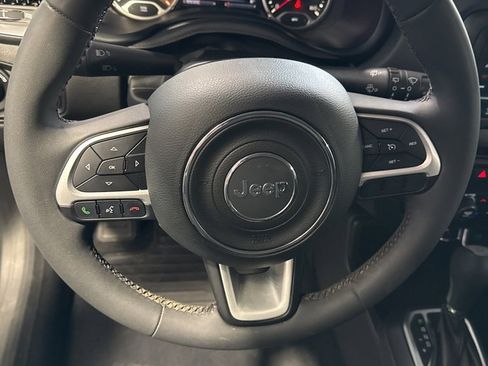 Used 2021 Jeep Renegade Latitude image 37