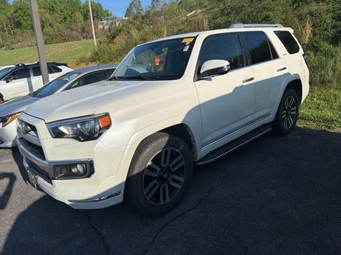Used 2017 Toyota 4Runner Limited image 3