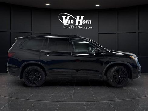 Used 2020 Honda Pilot Black Edition image 2