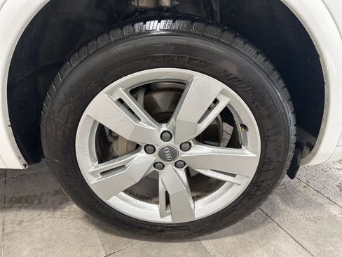 Used 2018 Audi Q5 2.0T Premium Plus image 11