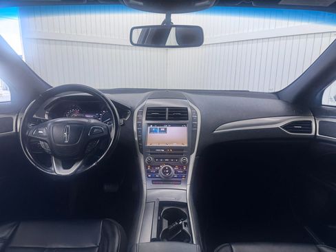 Used 2017 Lincoln MKZ Premiere FWD image 17