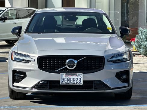 Certified 2023 Volvo S60 B5 Plus w/ Climate Package image 9